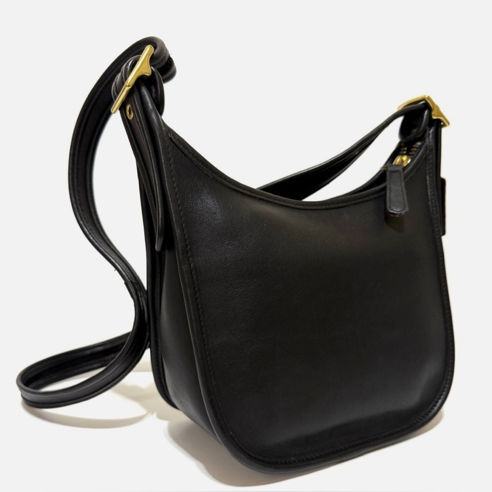Coach Janice Legacy Bag, specifically model 9950 in black leather.
